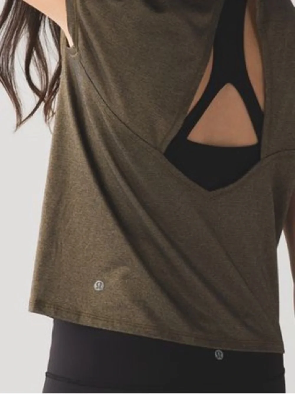 Lululemon Sweaty Or Not Crop Tee Heathered Black / Gold